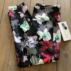 New! Marika Women's Floral Capri with  2 Pockets Sz L